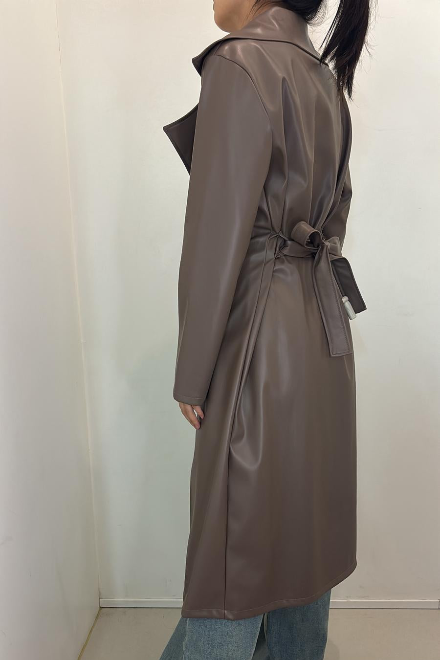 Trench long en simili cuir