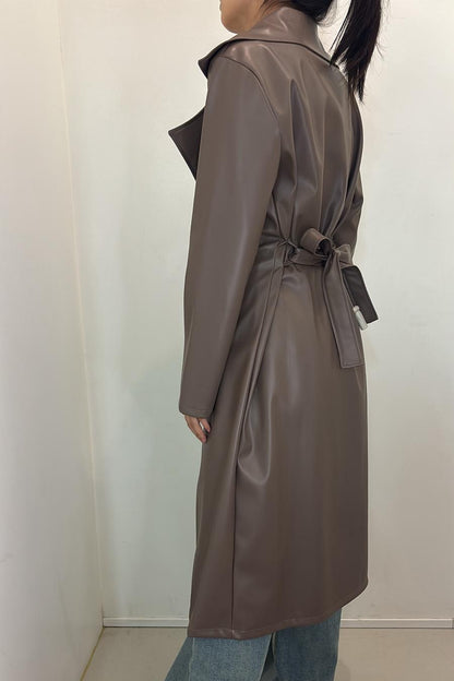 Trench long en simili cuir