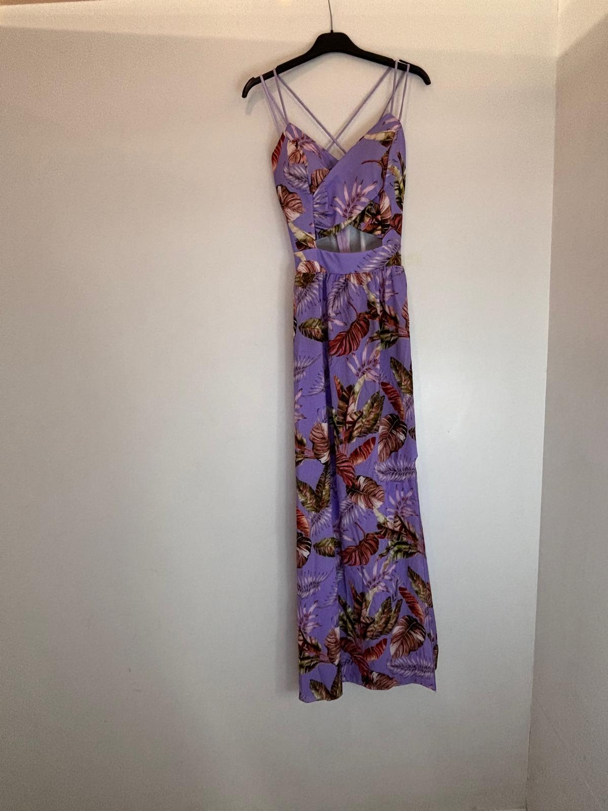 Robe longue à fleurs avec bretelles croisées