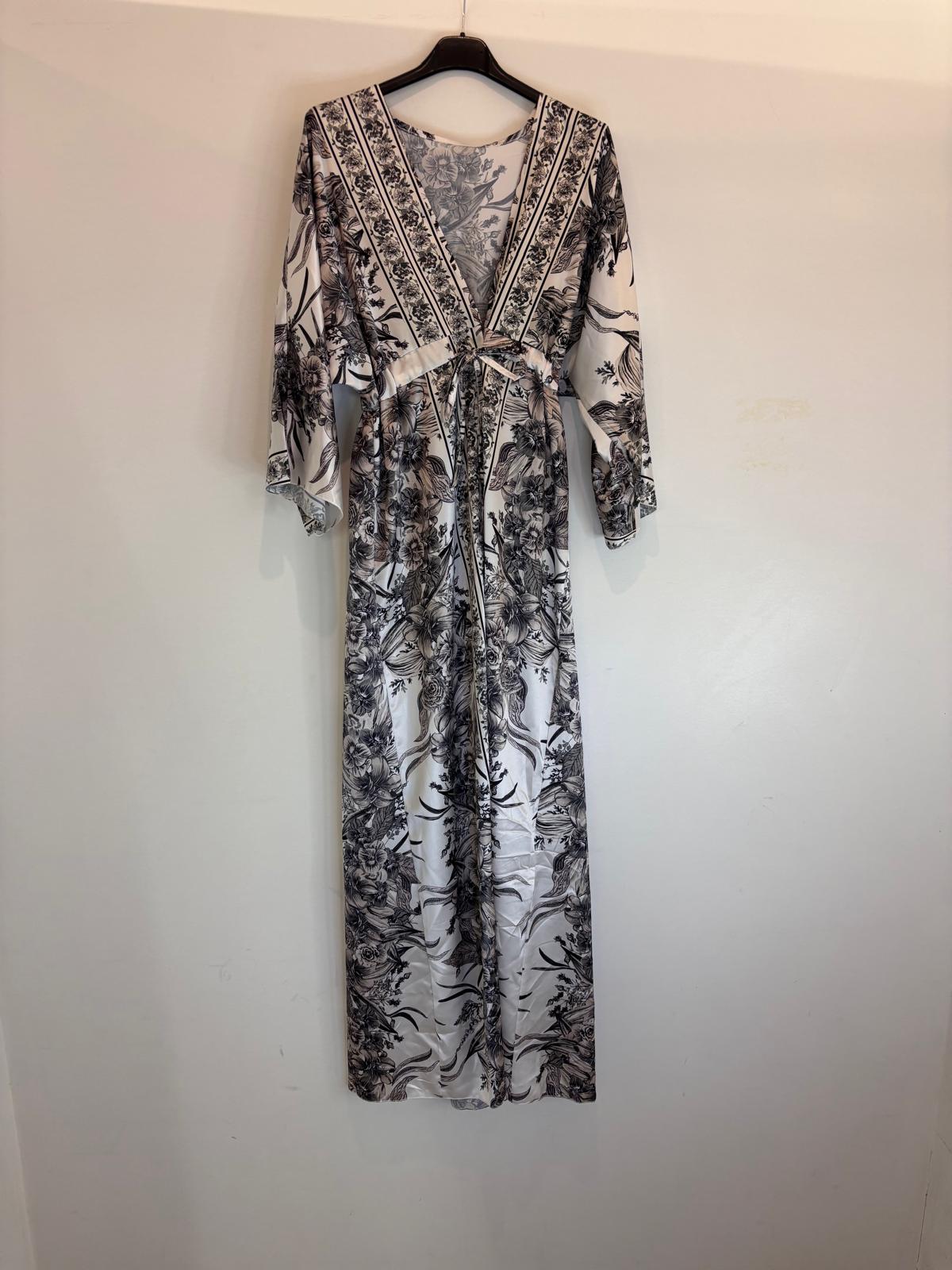 Robe longue à imprimé floral et décolleté cache-cœur