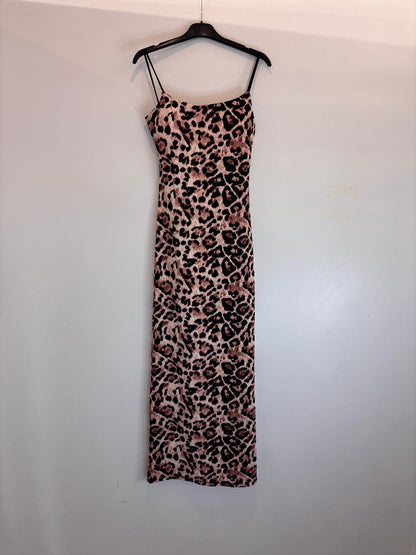 Robe longue moulante à fines bretelles et imprimé