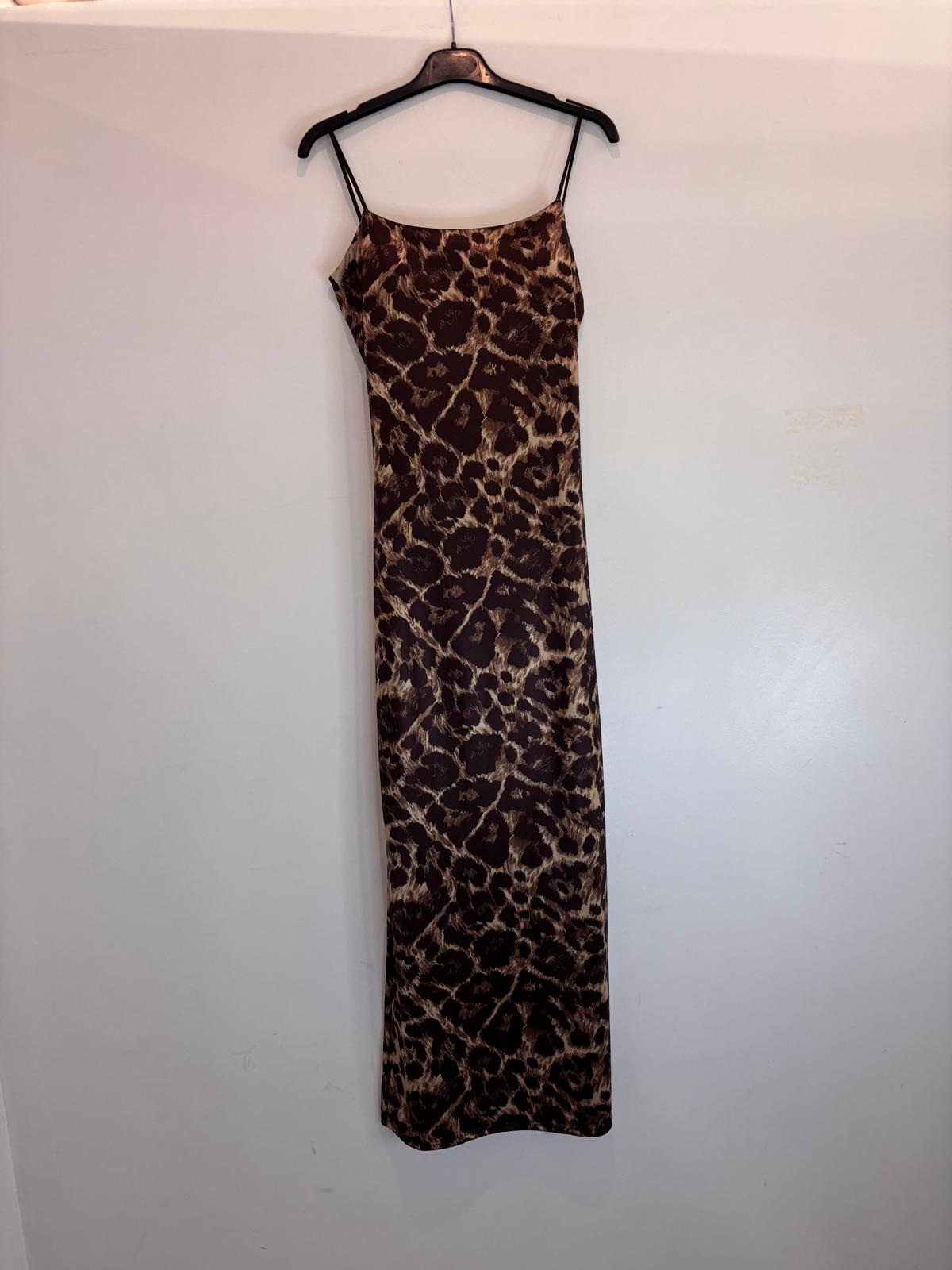 Robe longue moulante à fines bretelles et imprimé