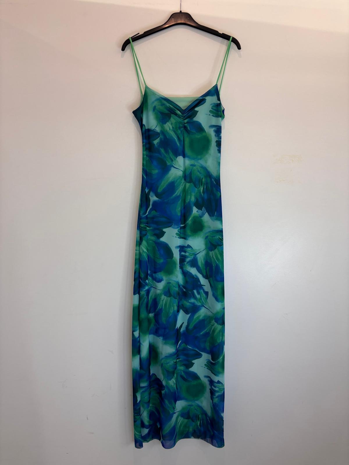 Robe longue fluide à fines bretelles et imprimé