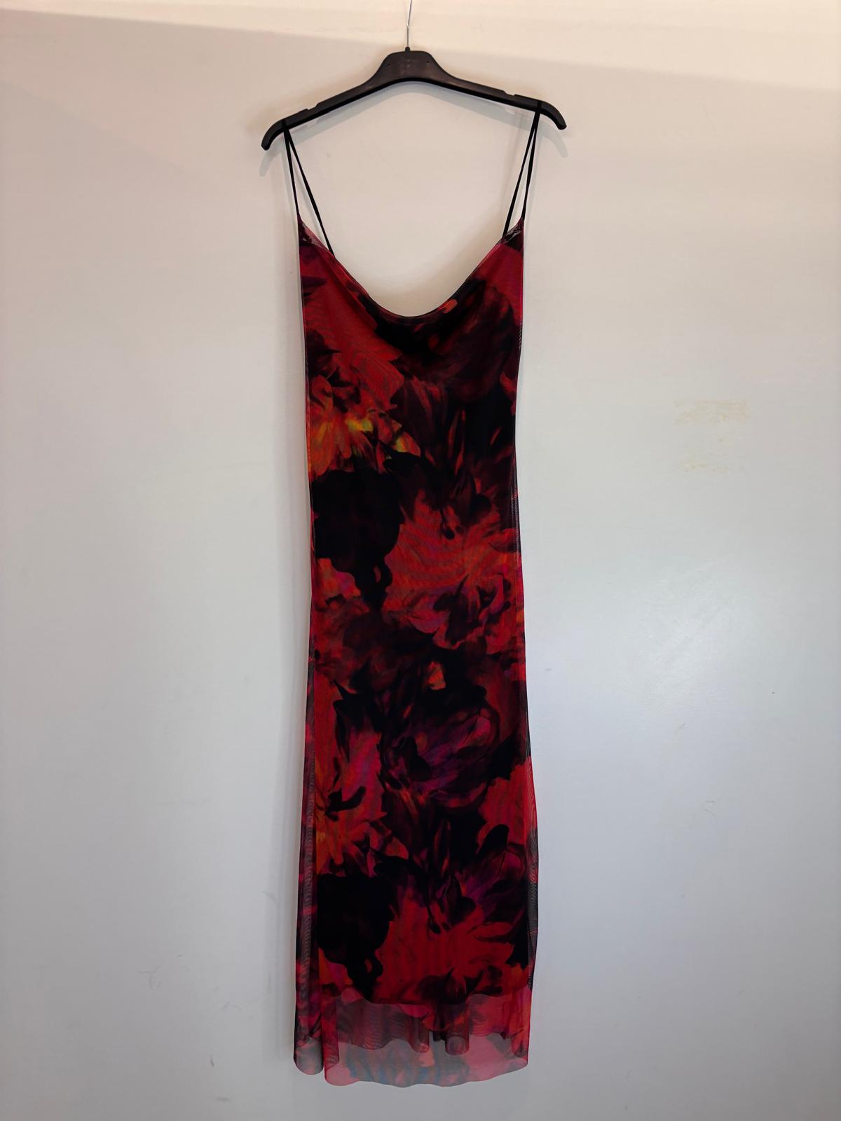 Robe longue fluide à fines bretelles et imprimé feuillage