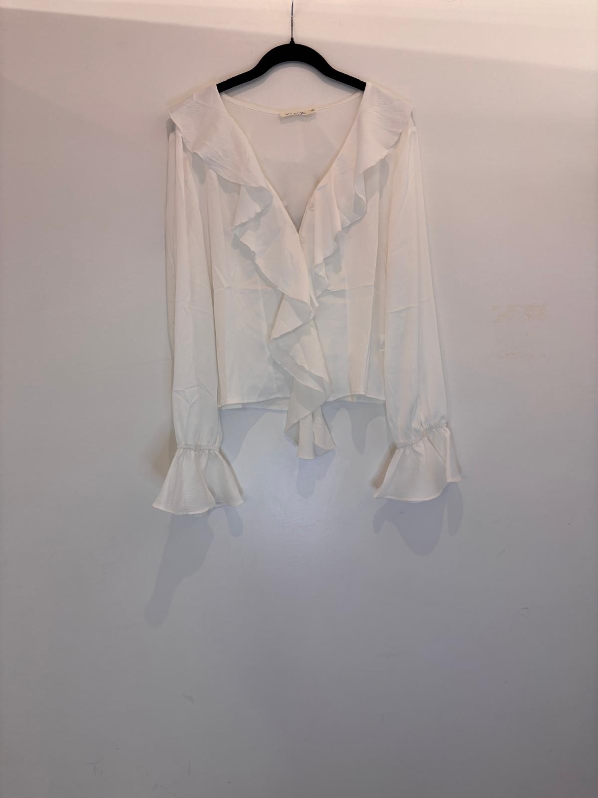 Blouse élégante à volants et manches évasées