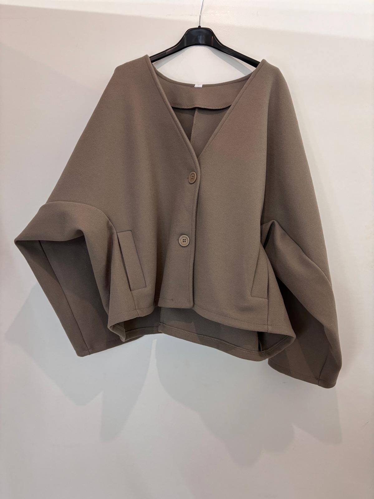 Veste courte à manches chauve-souris