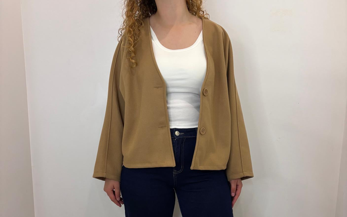 Veste courte à manches chauve-souris