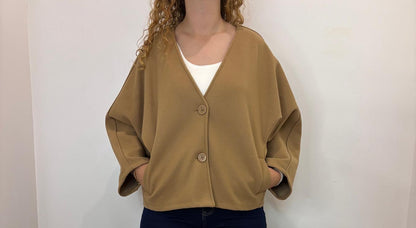 Veste courte à manches chauve-souris