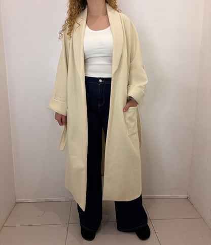 Manteau long ceinturé à poches plaquées