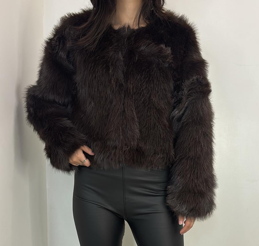 Veste courte en fausse fourrure