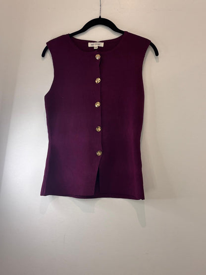 Top sans manches à boutons dorés élégants