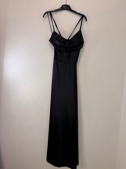 Robe longue satinée à dos lacé