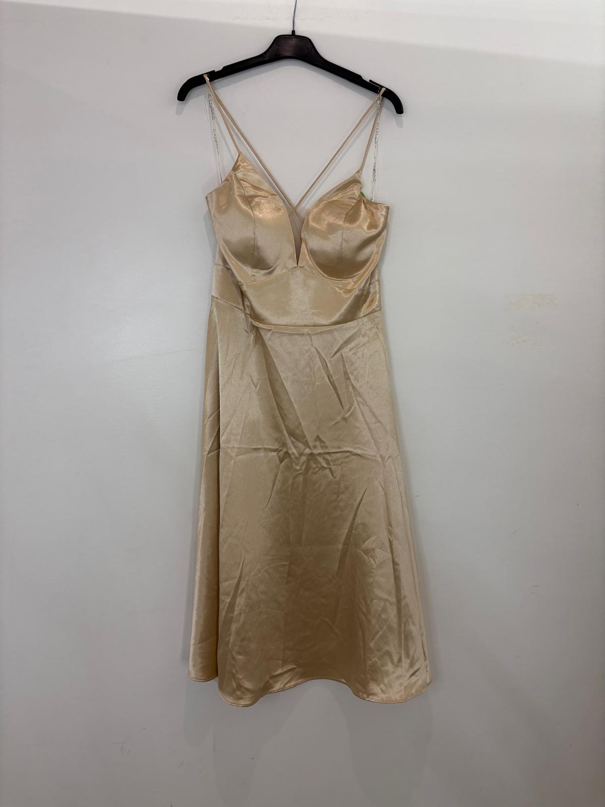 Robe satinée à fines bretelles