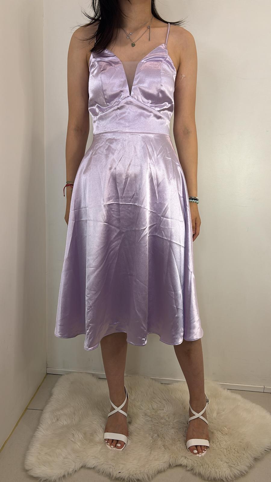 Robe satinée à fines bretelles