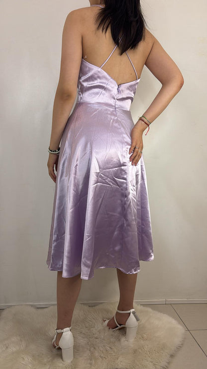 Robe satinée à fines bretelles