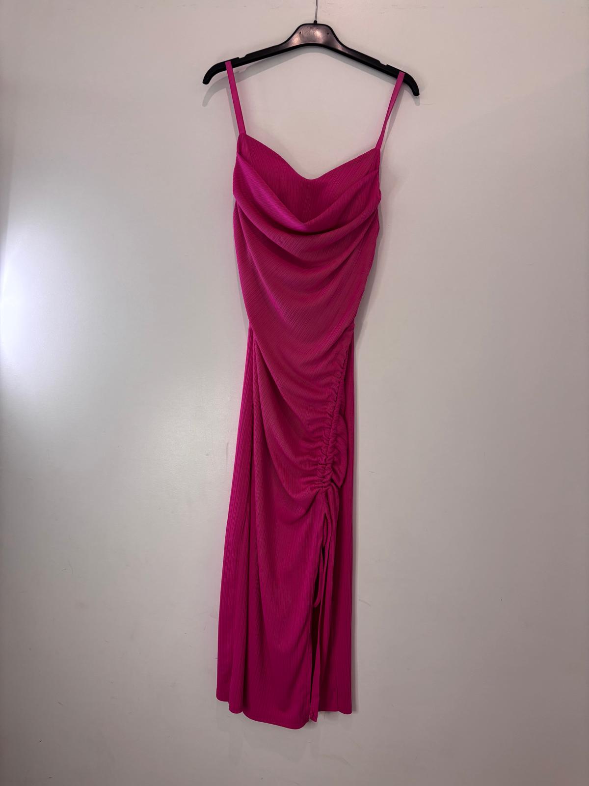 Robe longue fendue à fines bretelles