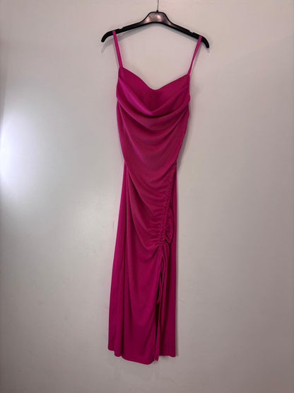 Robe longue fendue à fines bretelles