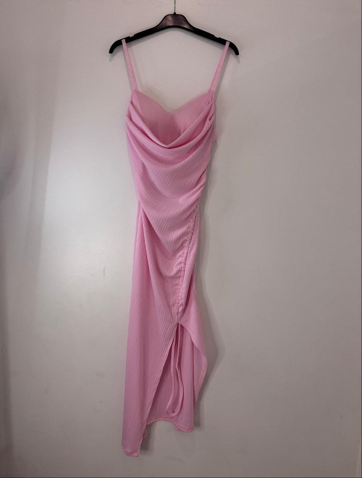 Robe longue fendue à fines bretelles