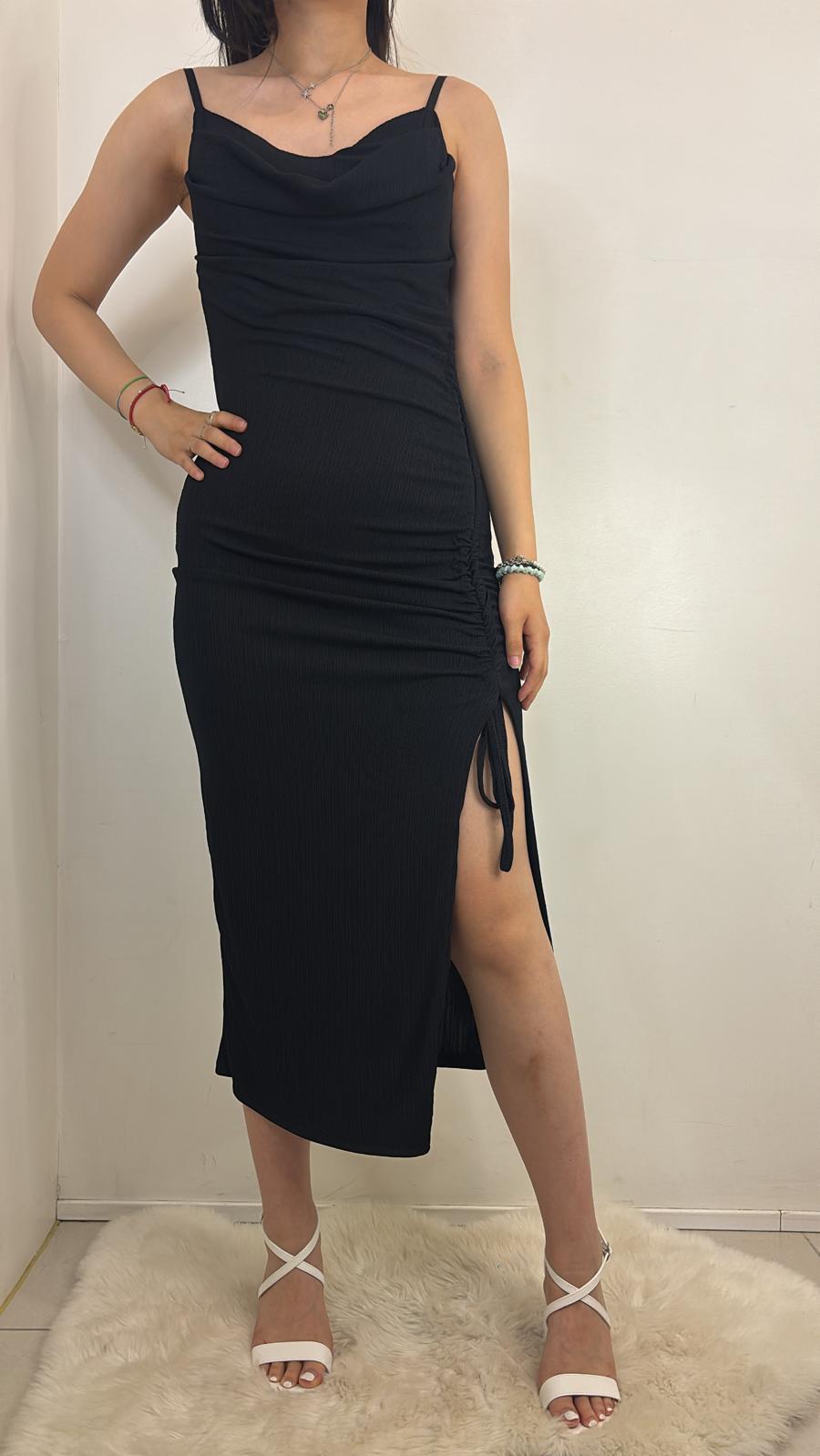 Robe longue fendue à fines bretelles