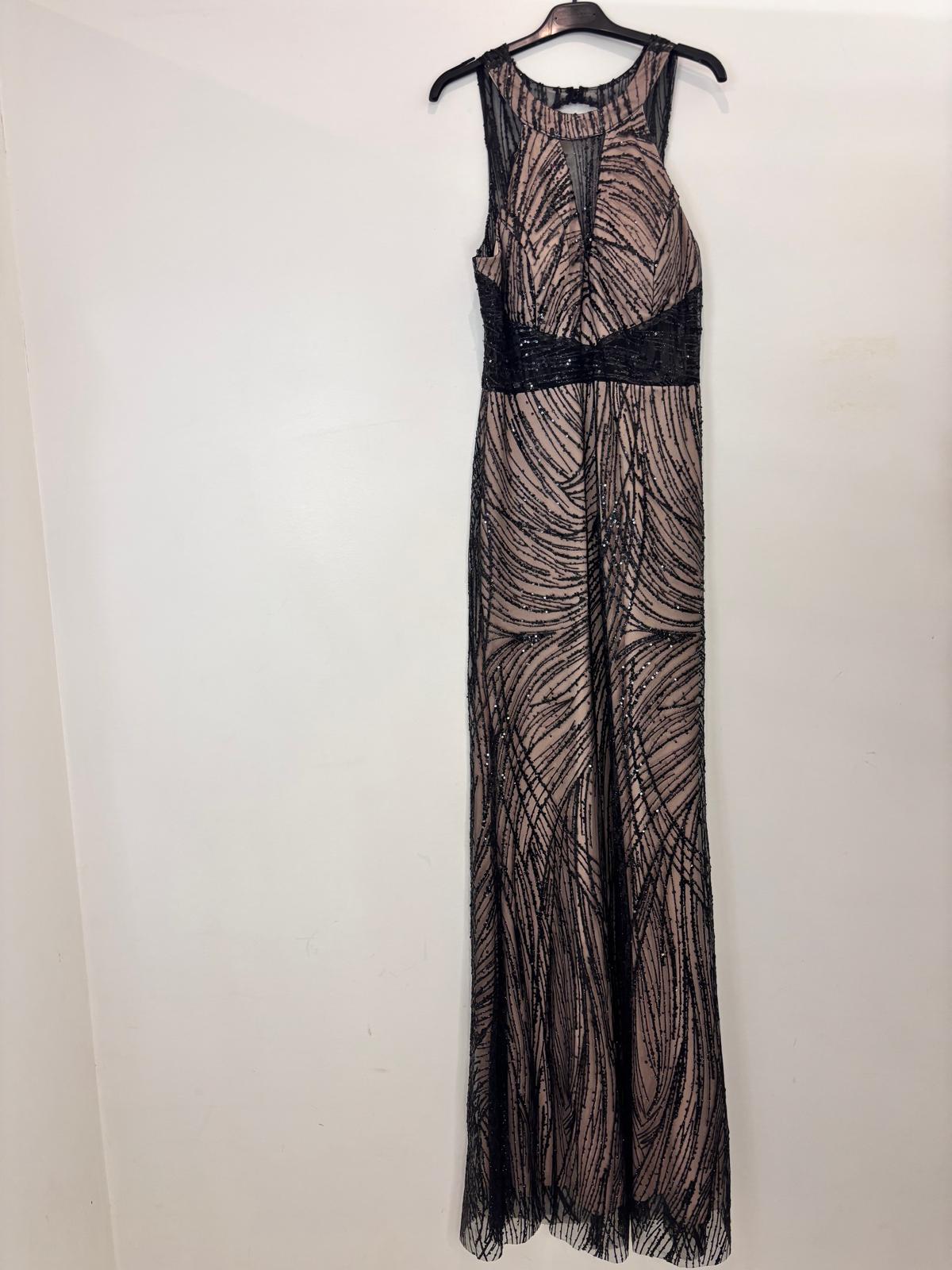 Robe longue à sequins et dos ouvert