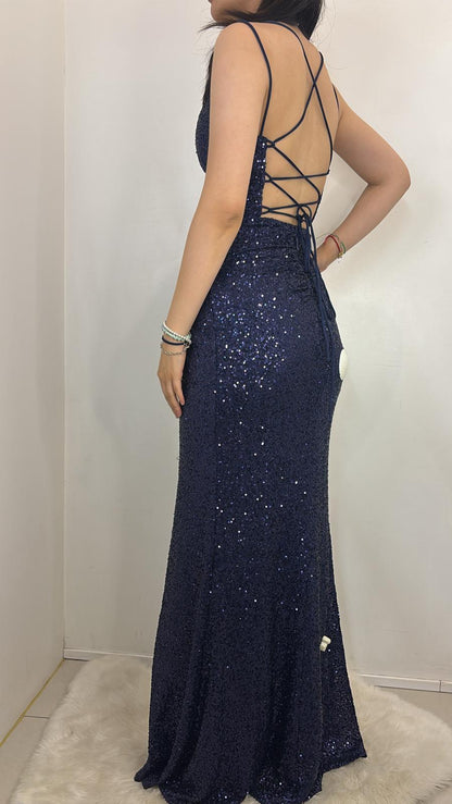 Robe sirène à sequins et dos croisé