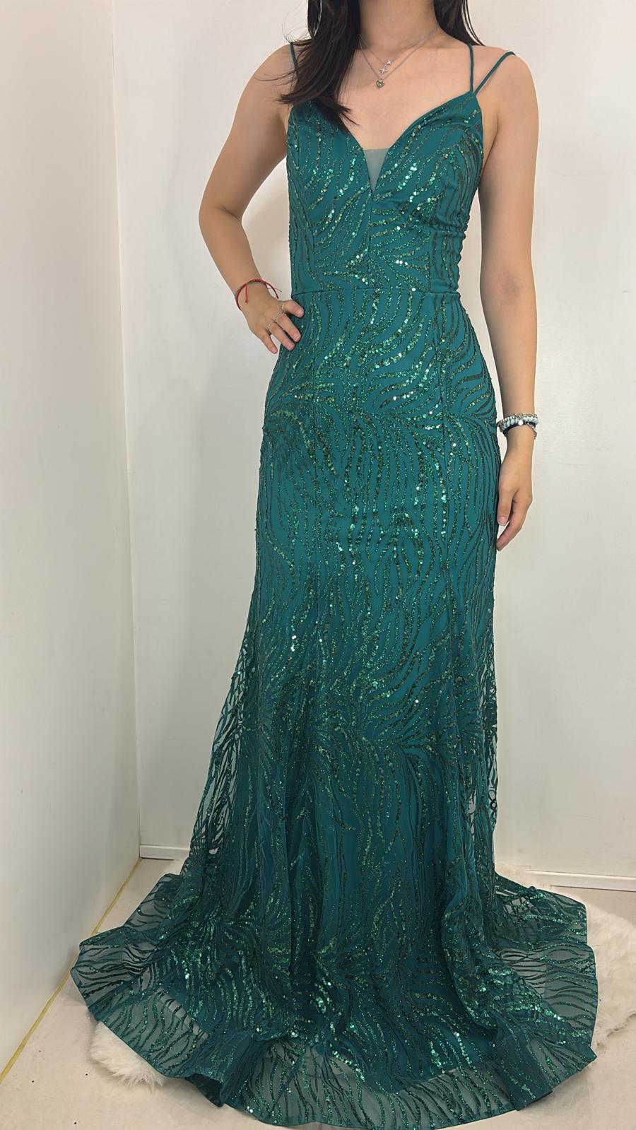 Robe sirène à sequins et dos lacé