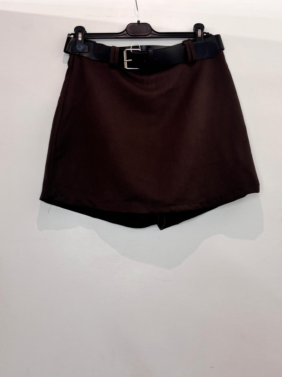 Jupe-short avec ceinture