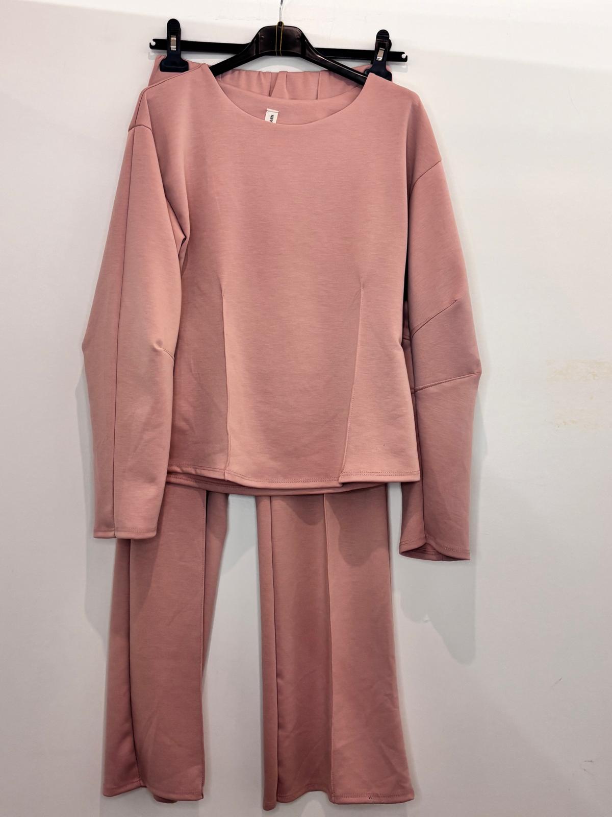 Ensemble uni – haut à manches longues et pantalon droit