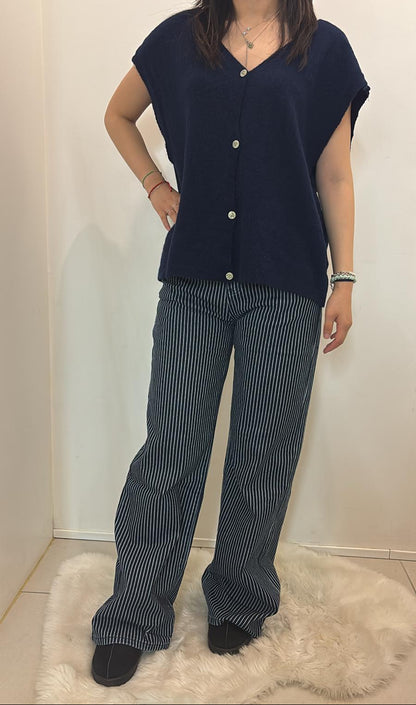 Top en maille à boutons – coupe ample et col V