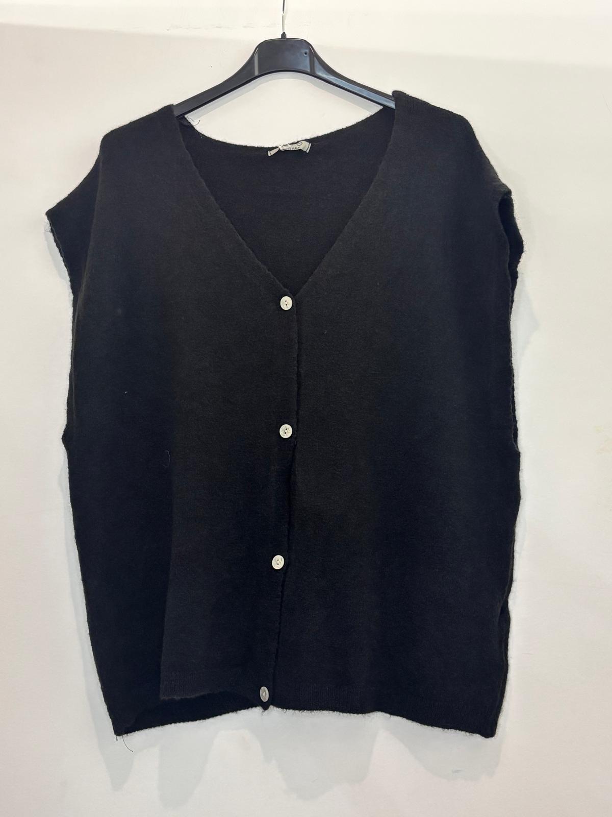 Top en maille à boutons – coupe ample et col V