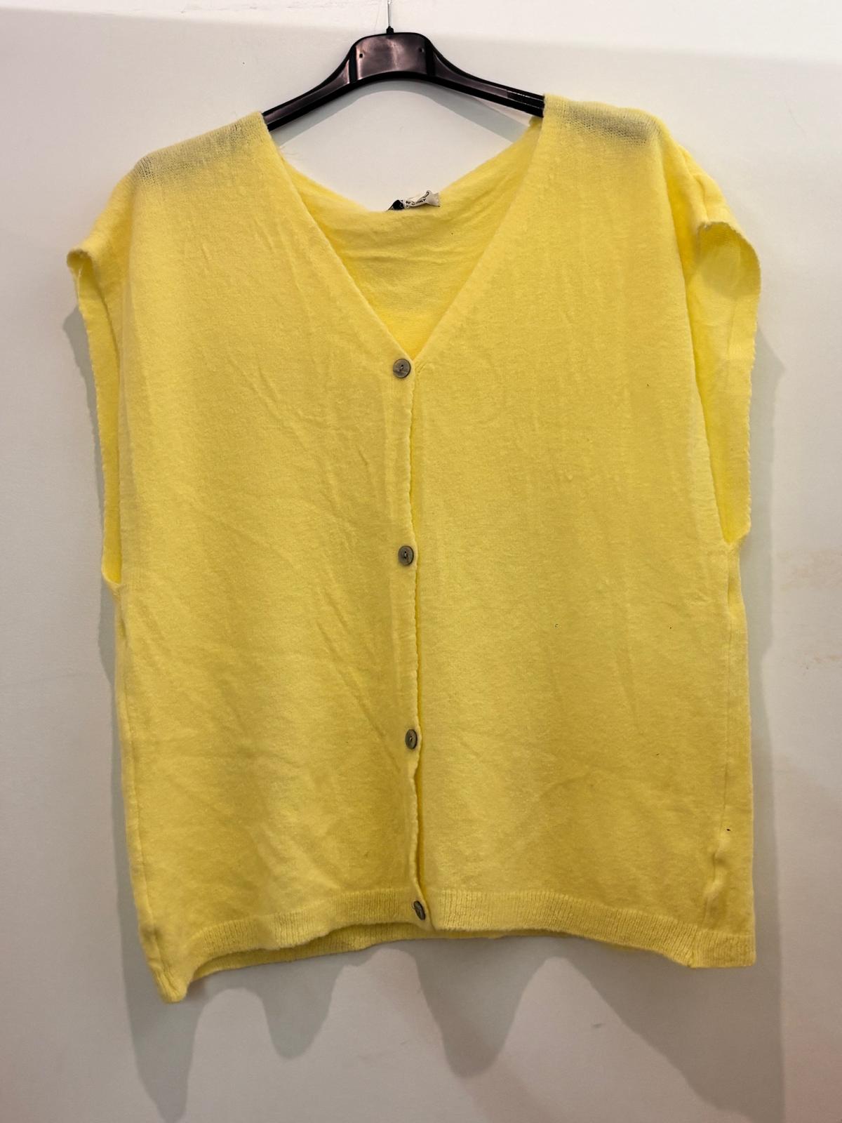 Top en maille à boutons – coupe ample et col V