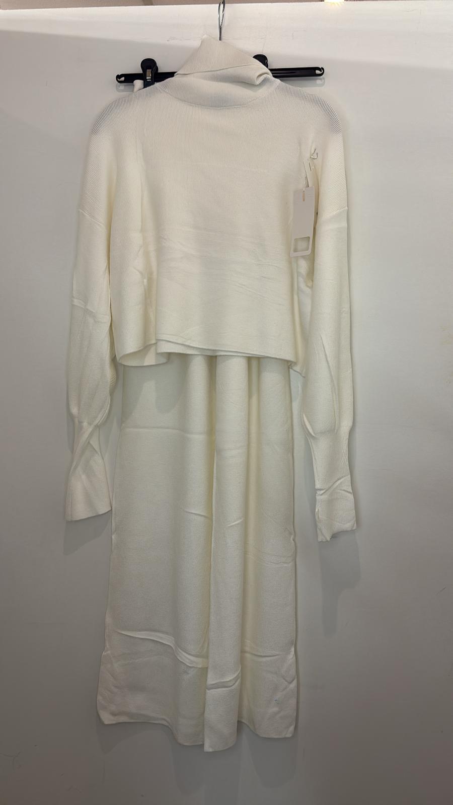 Ensemble côtelé avec col montant et ouverture pour le pouce