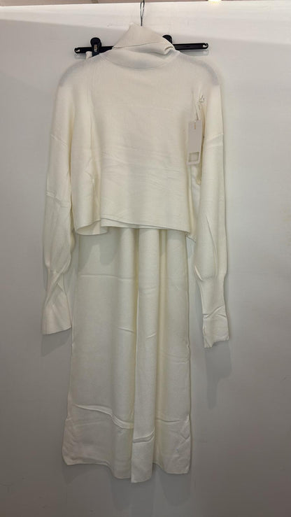 Ensemble côtelé avec col montant et ouverture pour le pouce