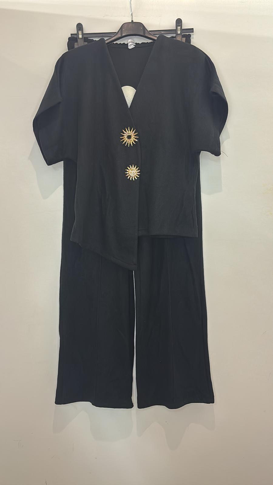 Ensemble à boutons dorés effet soleil