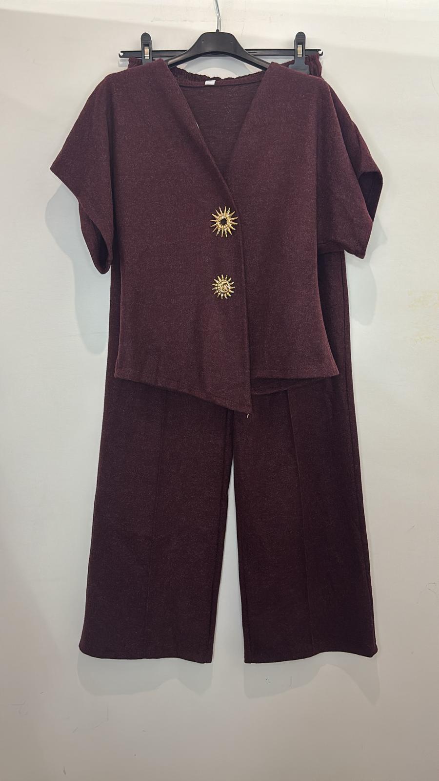 Ensemble à boutons dorés effet soleil