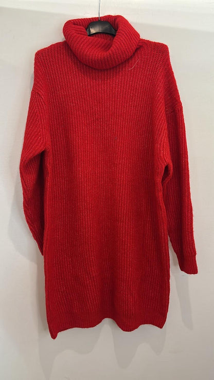 Robe pull à col roulé en maille épaisse
