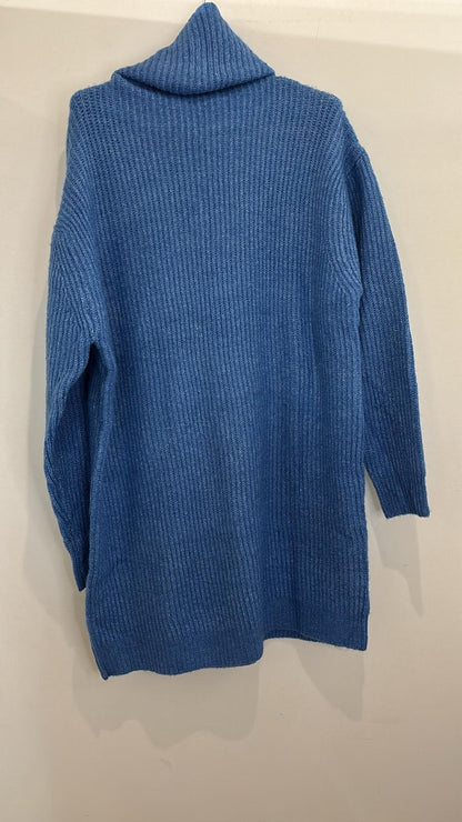 Robe pull à col roulé en maille épaisse