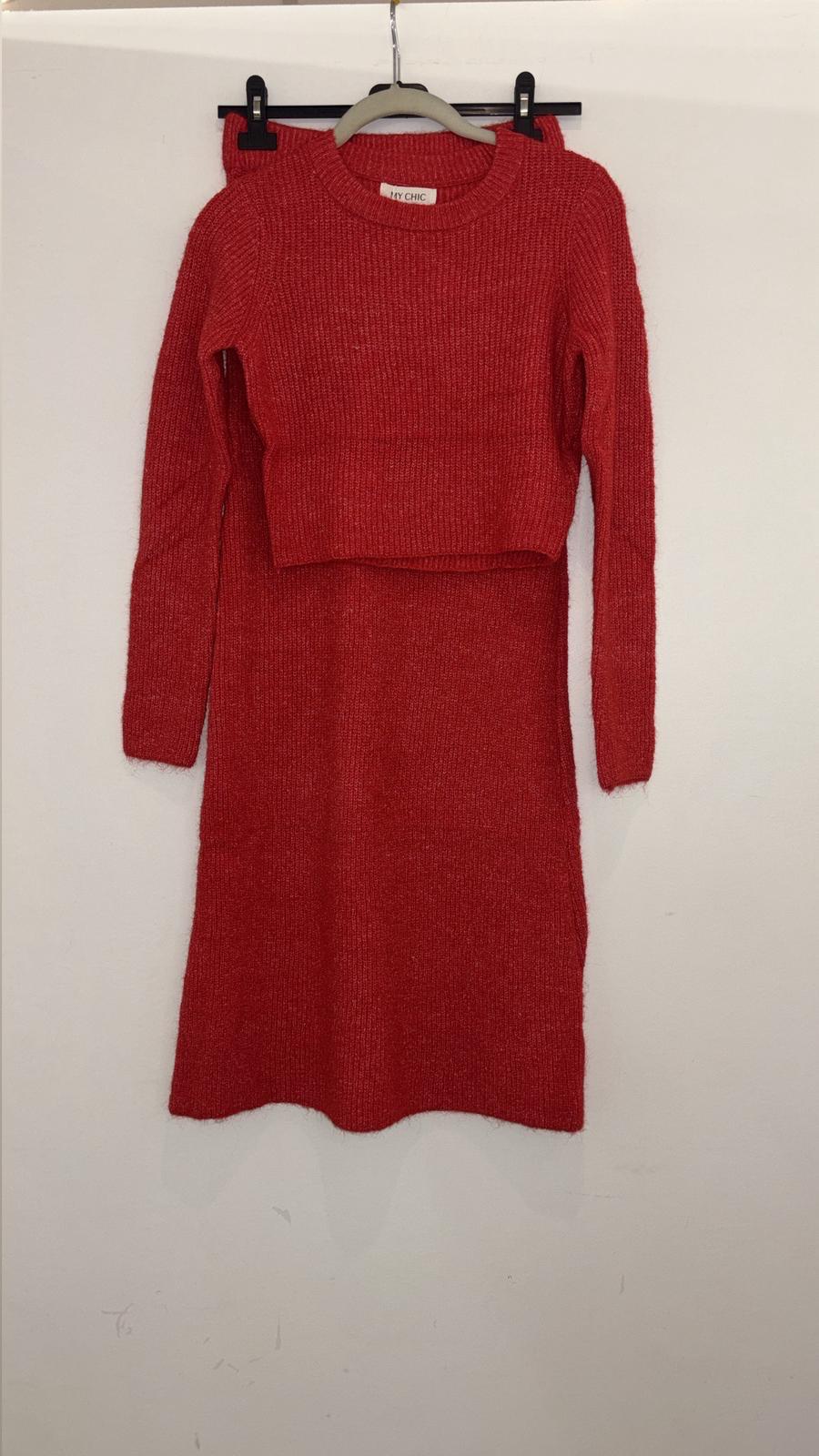 Ensemble en maille – pull court et jupe longue assortie