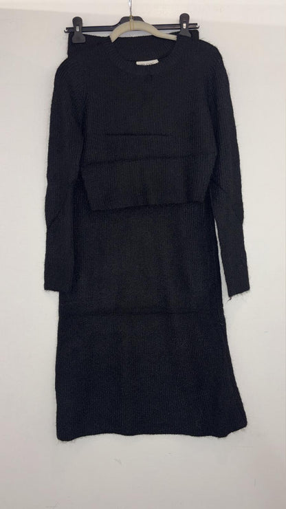 Ensemble en maille – pull court et jupe longue assortie