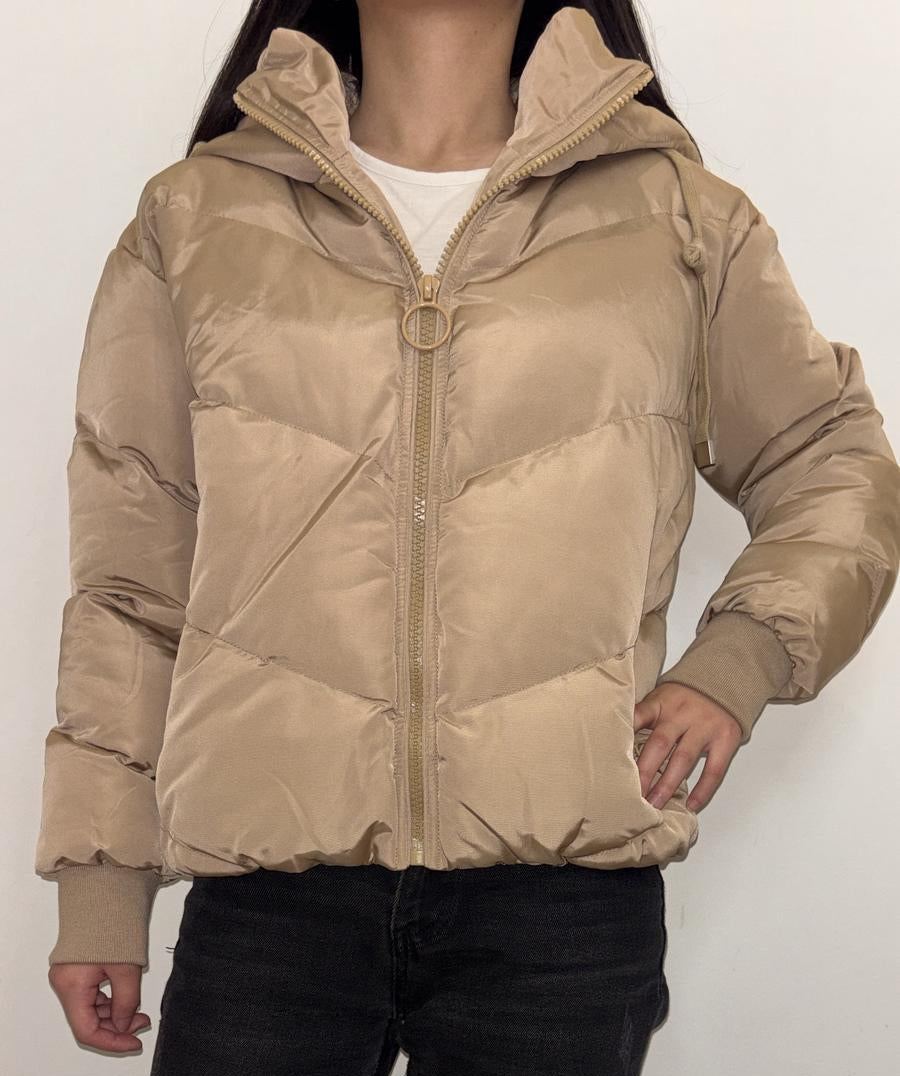 Doudoune matelassée à capuche et fermeture zippée