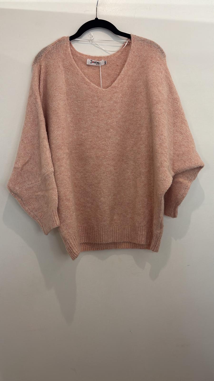 Pull asymétrique épaules dénudées