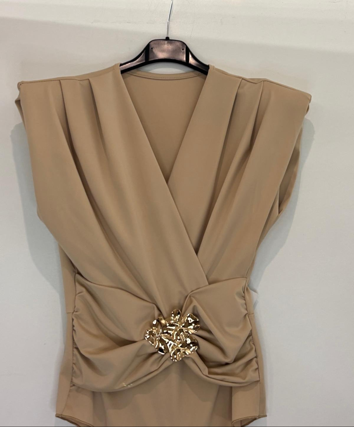 Body avec bijou doré