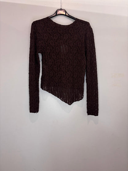 Top en dentelle manches longues