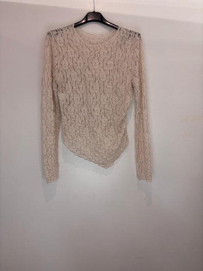 Top en dentelle manches longues