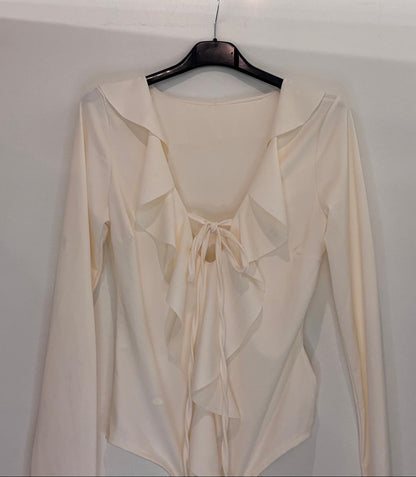 Body à volants et lien noué