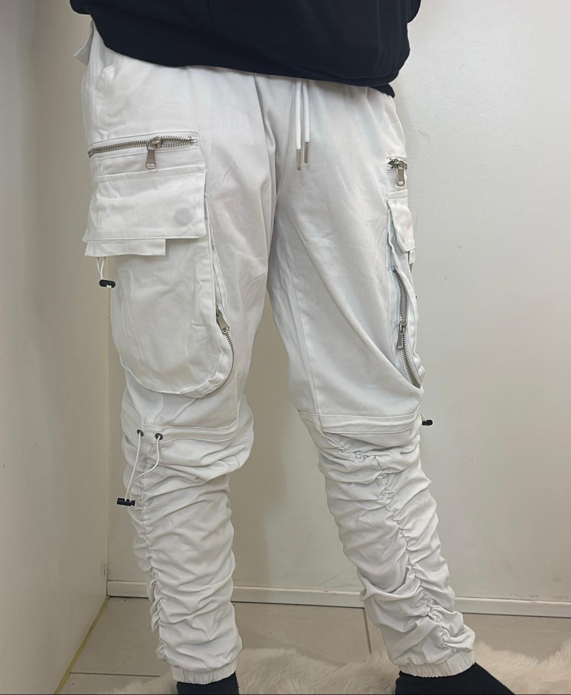 Cargo blanc avec détails zip & cordons ajustables