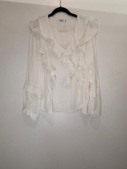 Chemise à volants élégante