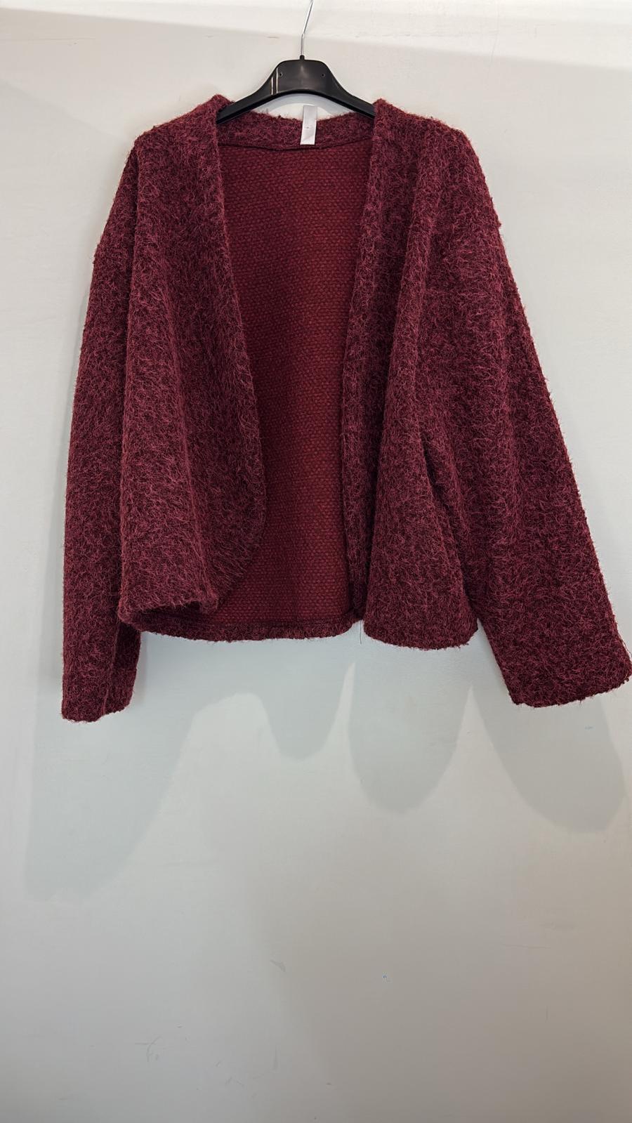 Gilet court en maille duveteuse