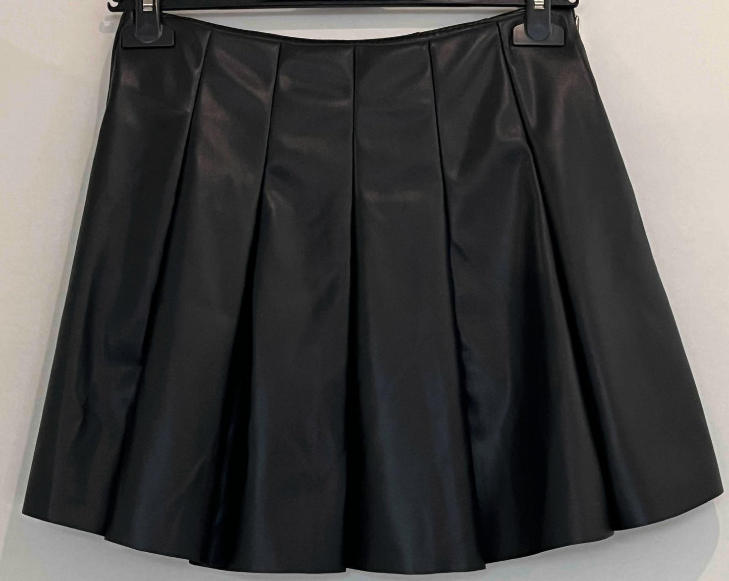 Jupe plissée simili cuir