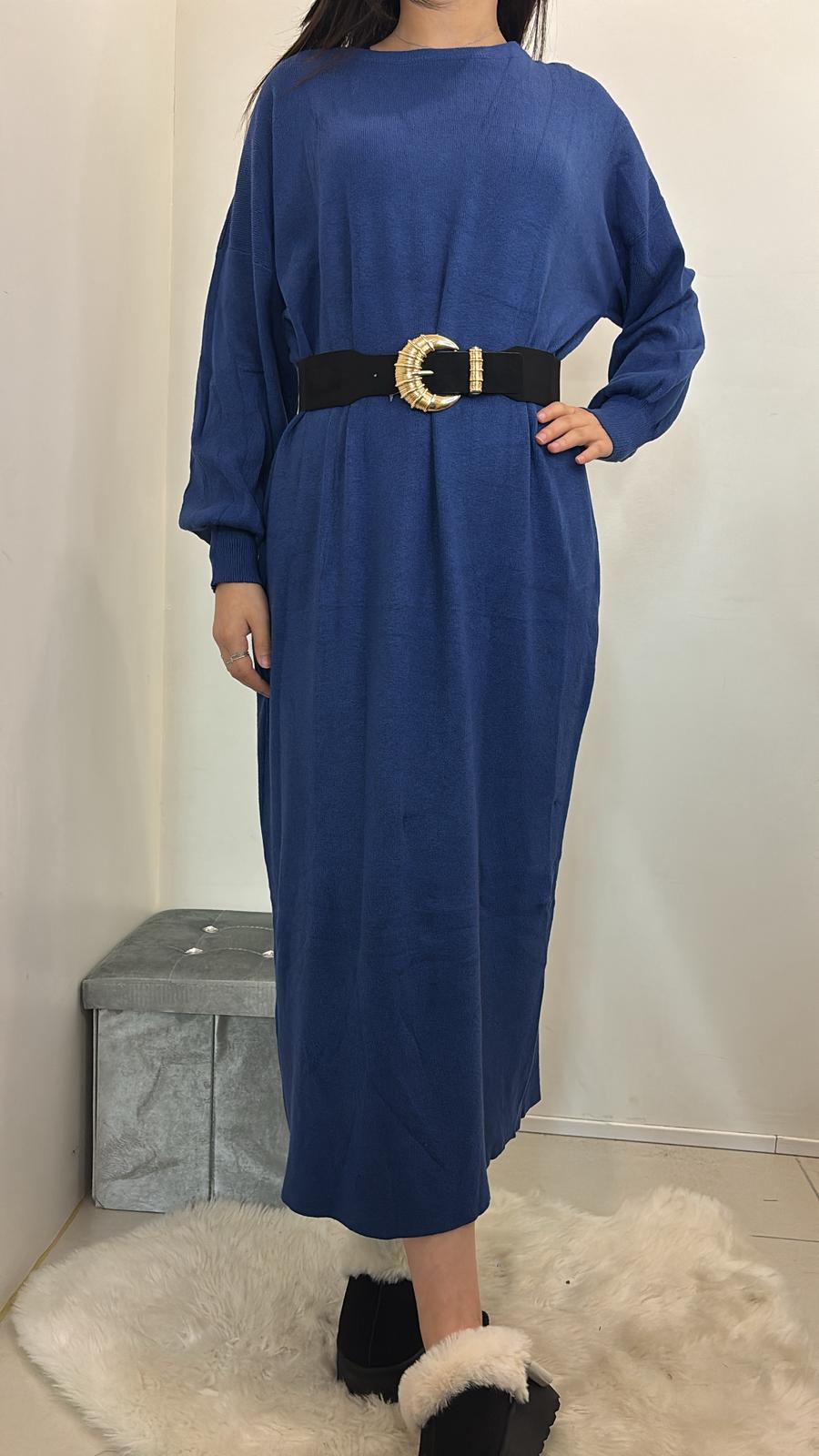 Robe pull en maille légère coupe droite